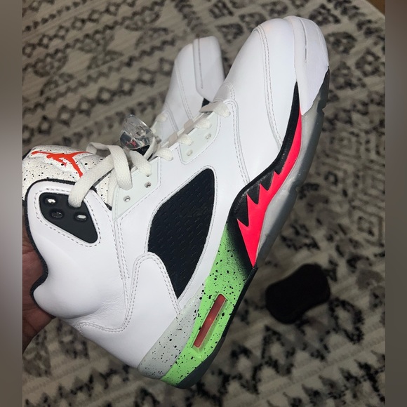 Jordan 5 - Picture 2 of 5